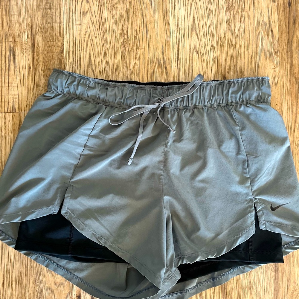 Nike 2 in 1 Womens Shorts